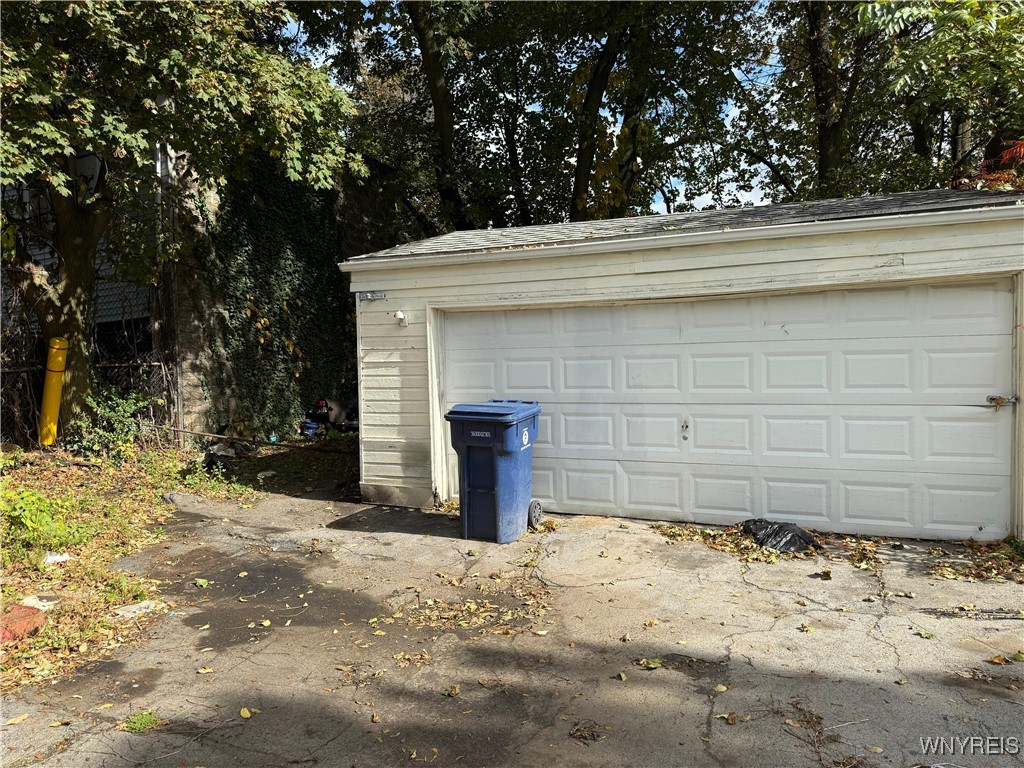 301 Peach Street Buffalo, NY 14204 - Photo 11 of 17