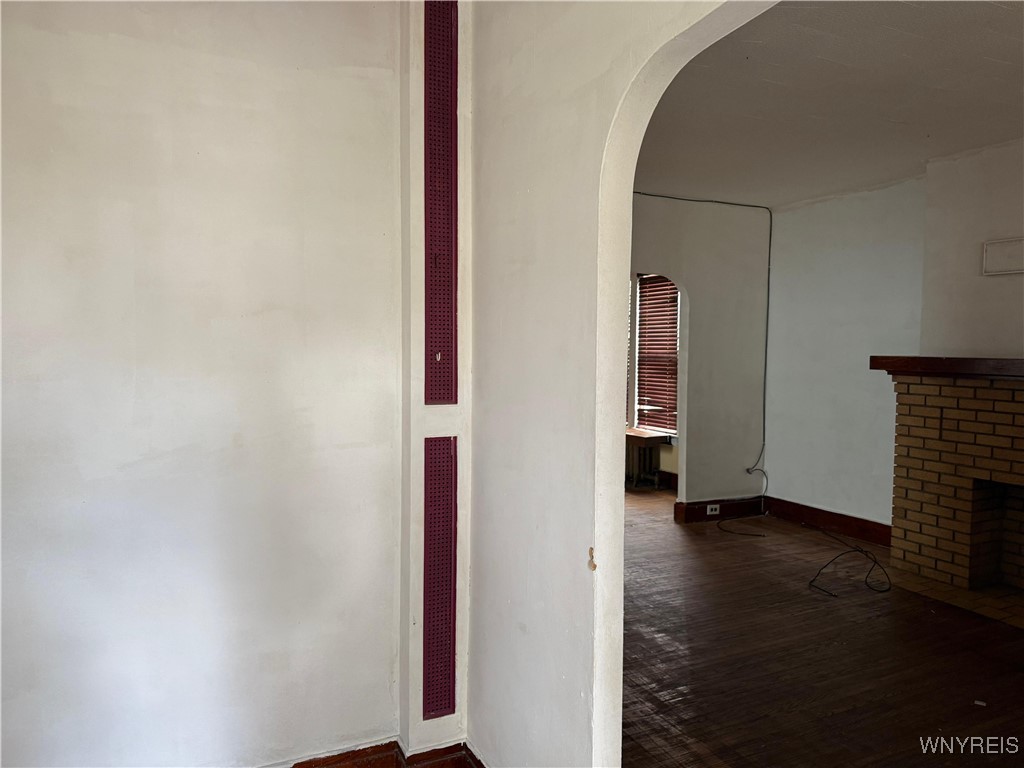 301 Peach Street Buffalo, NY 14204 - Photo 3 of 17