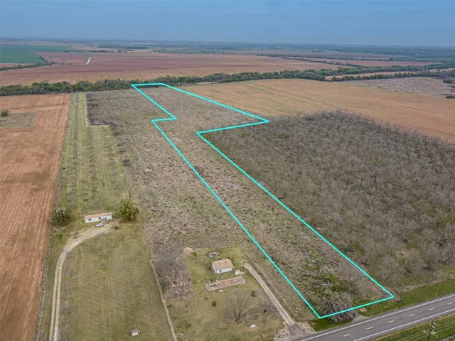 a view of a bathroom