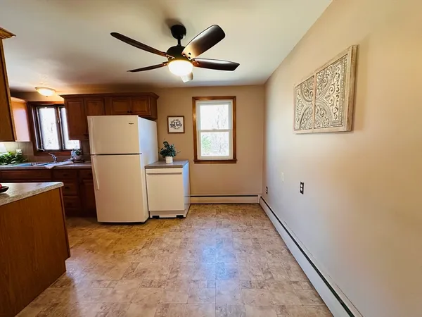 $299,900 | 240 McCarthy Avenue, Chicopee, MA 01020