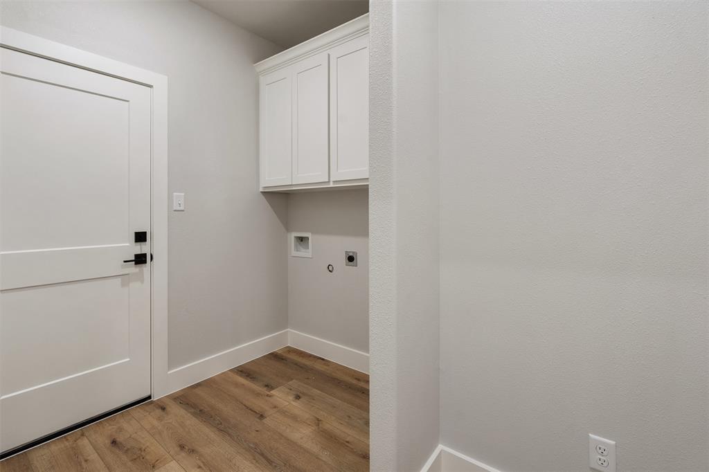 507 Limestone Circle Mabank, TX 75147 - Photo 28 of 36 a view of an empty room