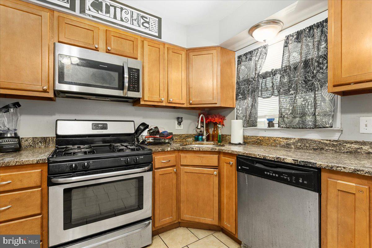 308 Sollers Point Road Dundalk, MD 21222 - Photo 10 of 26