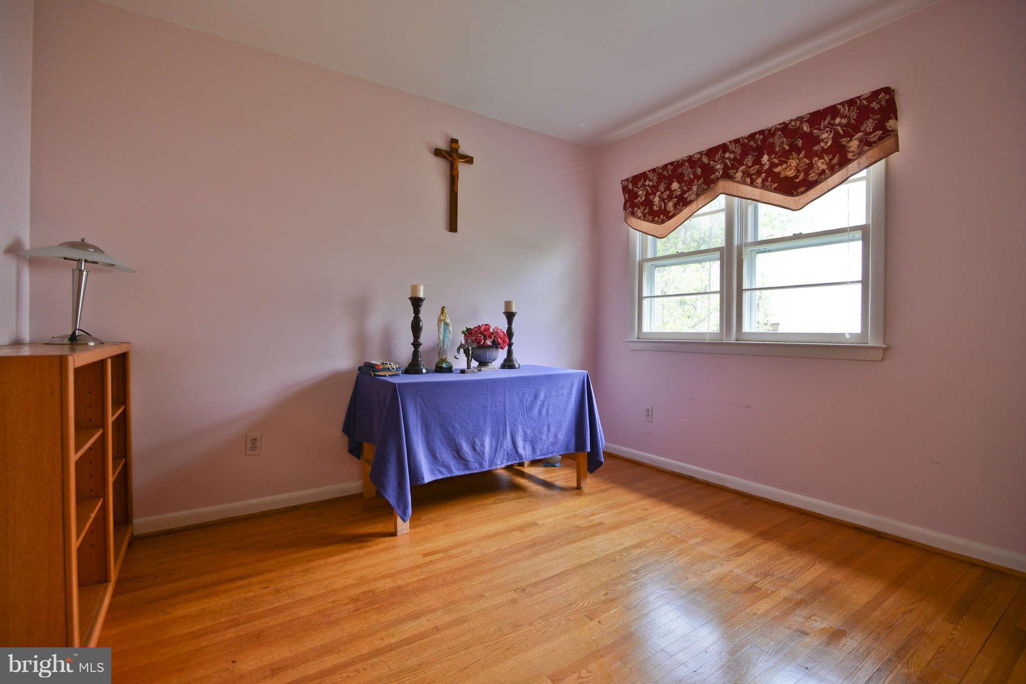 6328 Rockwell Road Burke, VA 22015 - Photo 6 of 30 Bedroom