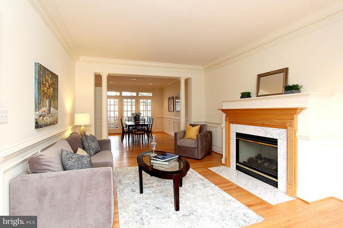 6911 Rannoch Road Bethesda, MD 20817 - Photo 4 of 29 Living Room