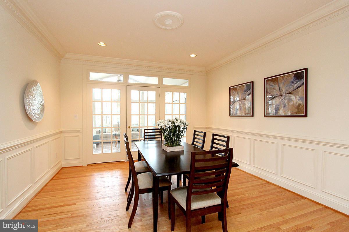 6911 Rannoch Road Bethesda, MD 20817 - Photo 5 of 29 Dining Room