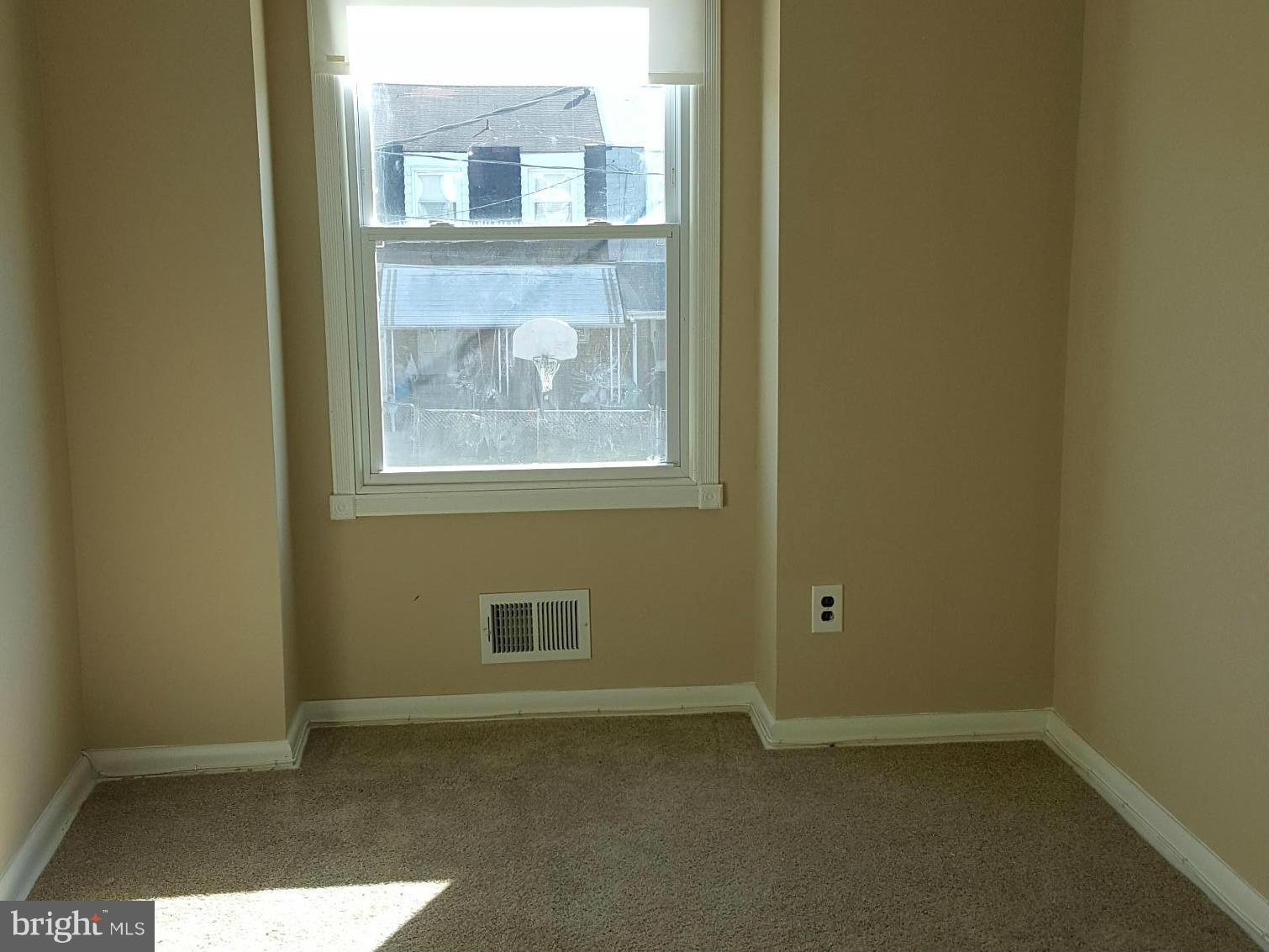 2124 Sunnythorn Road Baltimore, MD 21220 - Photo 13 of 17 Interior (GeneraLiving spacel)