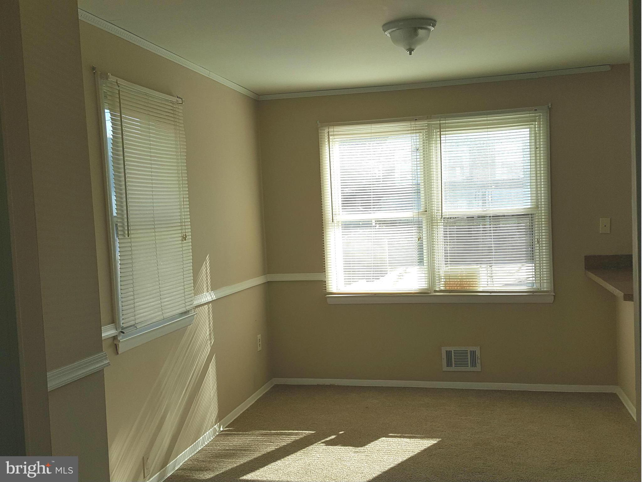 2124 Sunnythorn Road Baltimore, MD 21220 - Photo 5 of 17 Interior (General)
