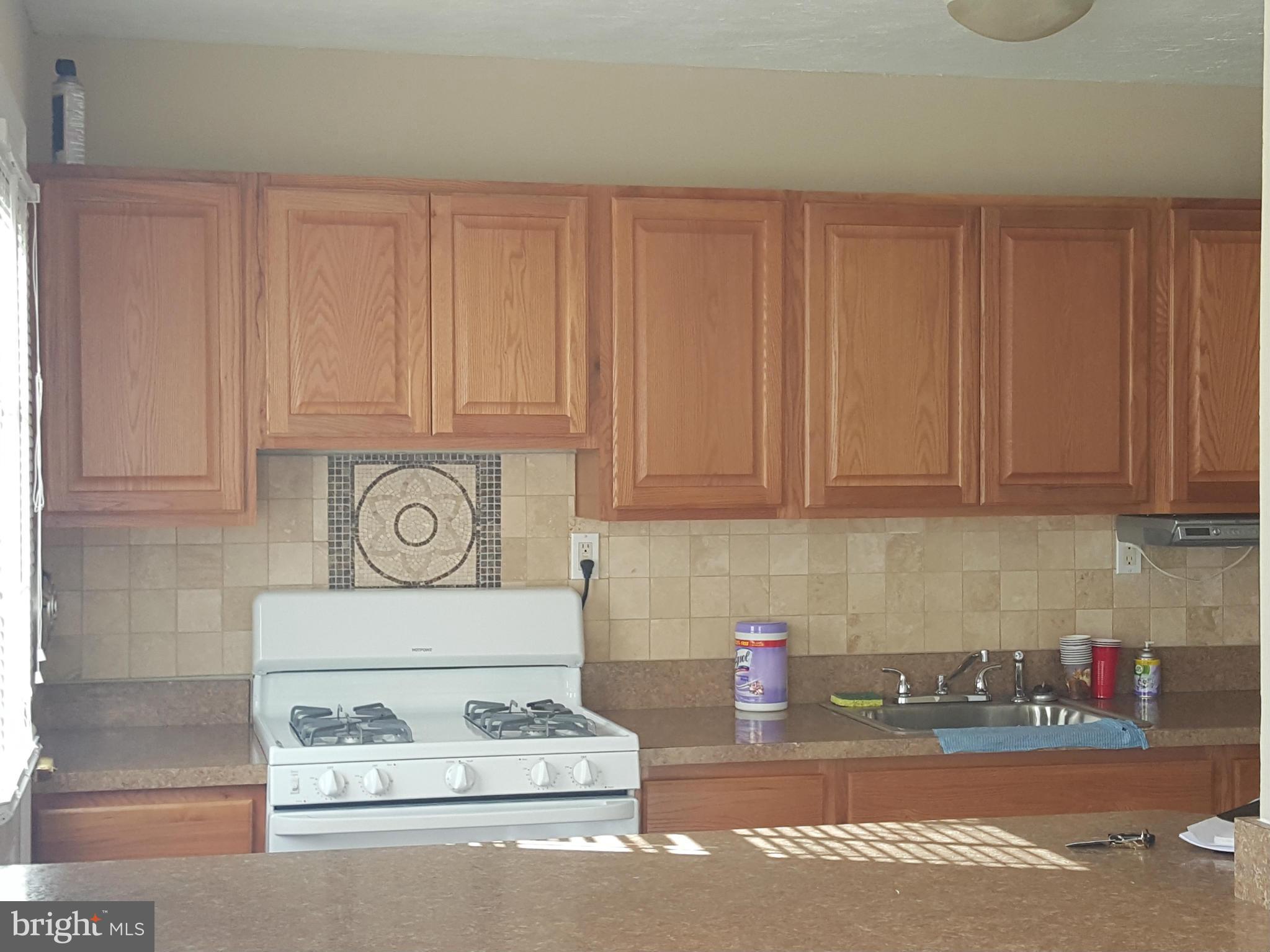 2124 Sunnythorn Road Baltimore, MD 21220 - Photo 8 of 17 Kitchen