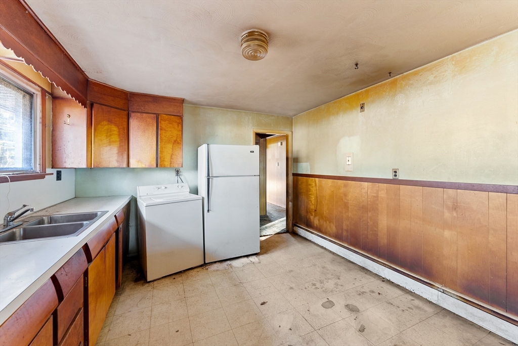 17 Pebble Mill Road Springfield, MA 01118 - Photo 12 of 29