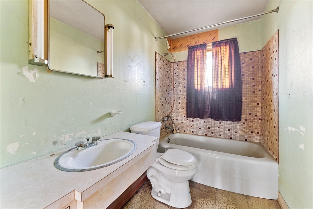 17 Pebble Mill Road Springfield, MA 01118 - Photo 16 of 29