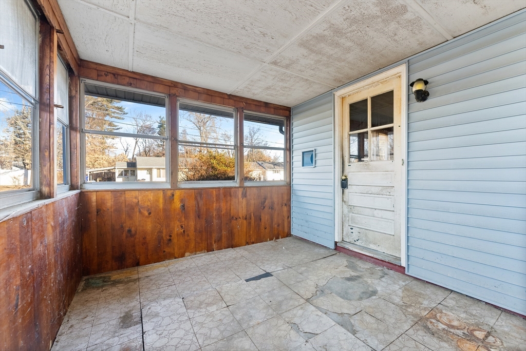 17 Pebble Mill Road Springfield, MA 01118 - Photo 8 of 29