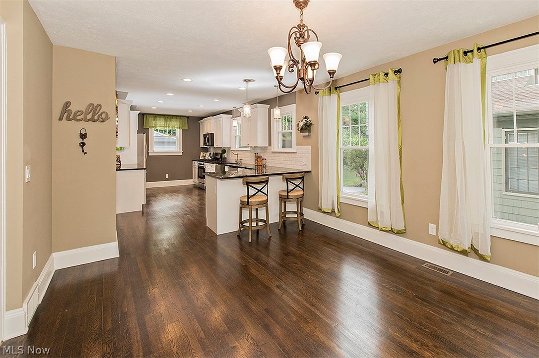 2896 Chadbourne Road Shaker Heights, OH 44120 - Photo 13 of 35