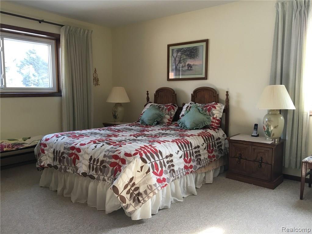 7975 Antcliff Road Howell, MI 48855 - Photo 10 of 21 Bedroom #1 with walk in closet