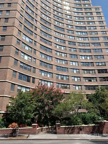$375,000 | 225 East 36th Street, Unit 7L | Murray Hill