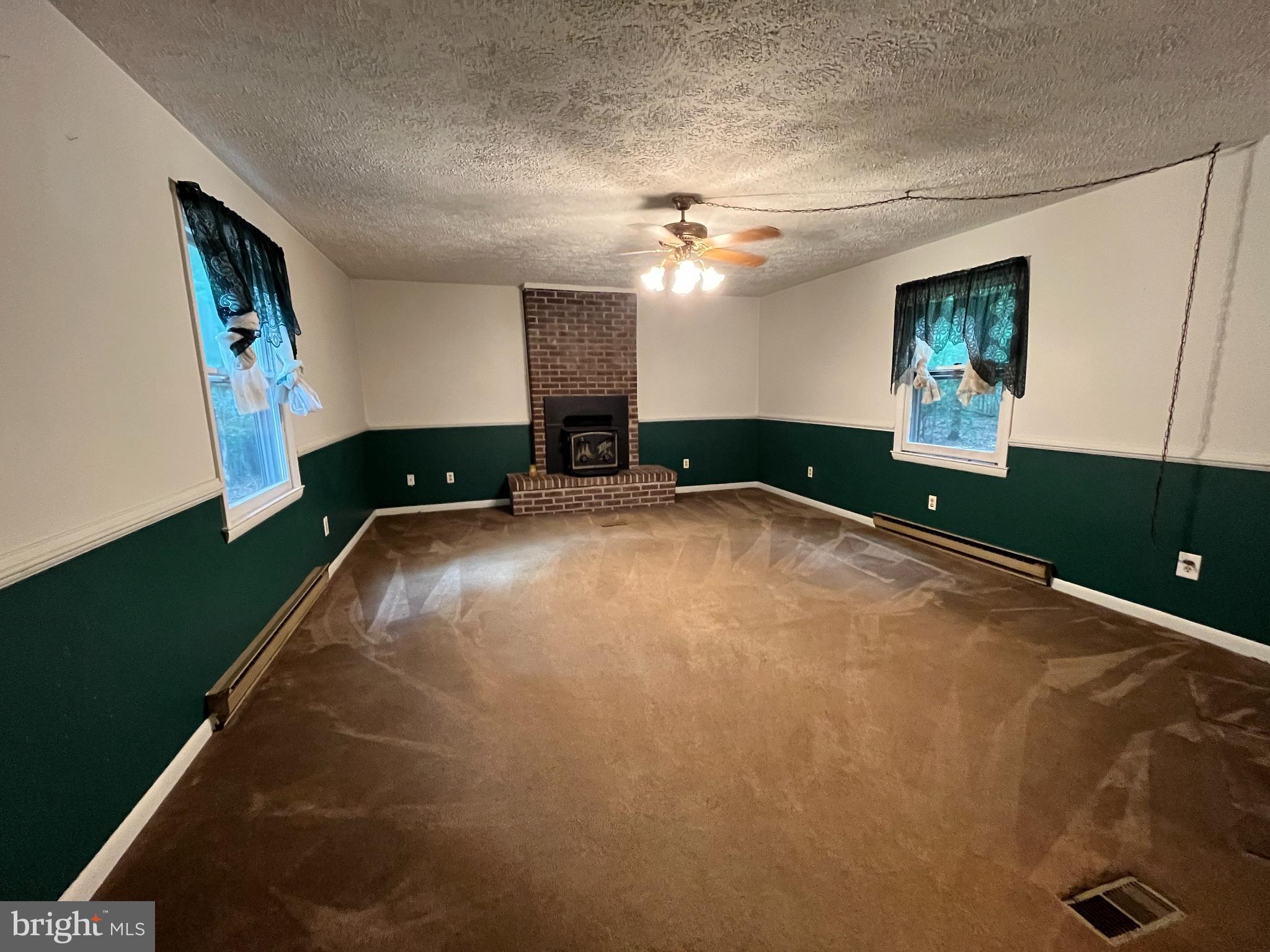 9809 Peppertree Road Spotsylvania, VA 22553 - Photo 12 of 14 Family Room