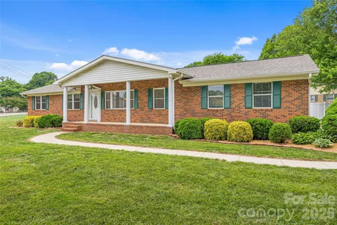 $429,000 | 2430 Old Cedarwood Drive, Concord, NC 28027