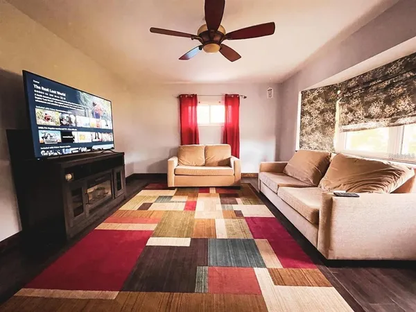 $2,900 | 9201 86th Avenue, Seminole, FL 33777