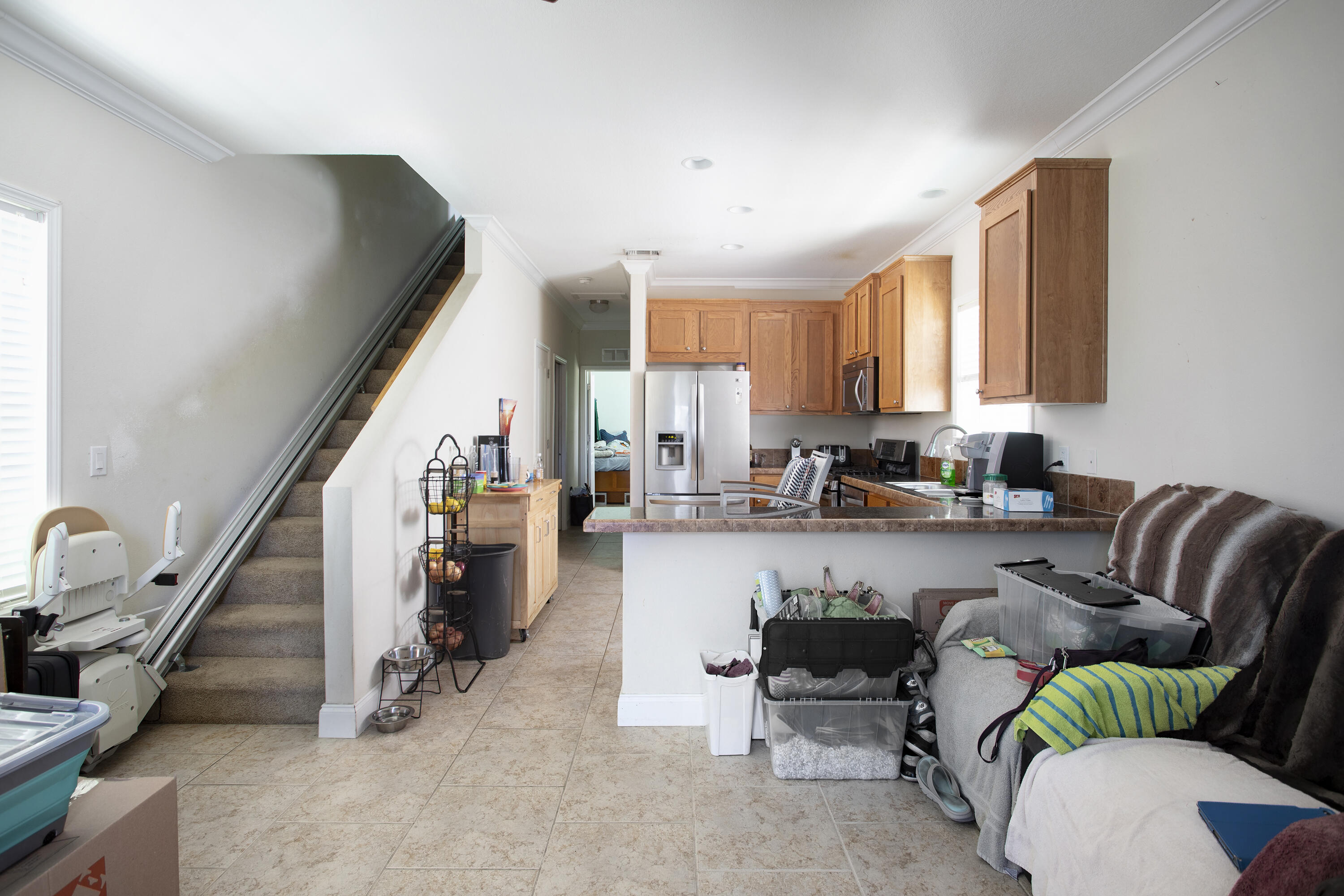59 Palm Drive Key West, FL 33040 - Photo 4 of 14 a living room with furniture gym equipment and a window