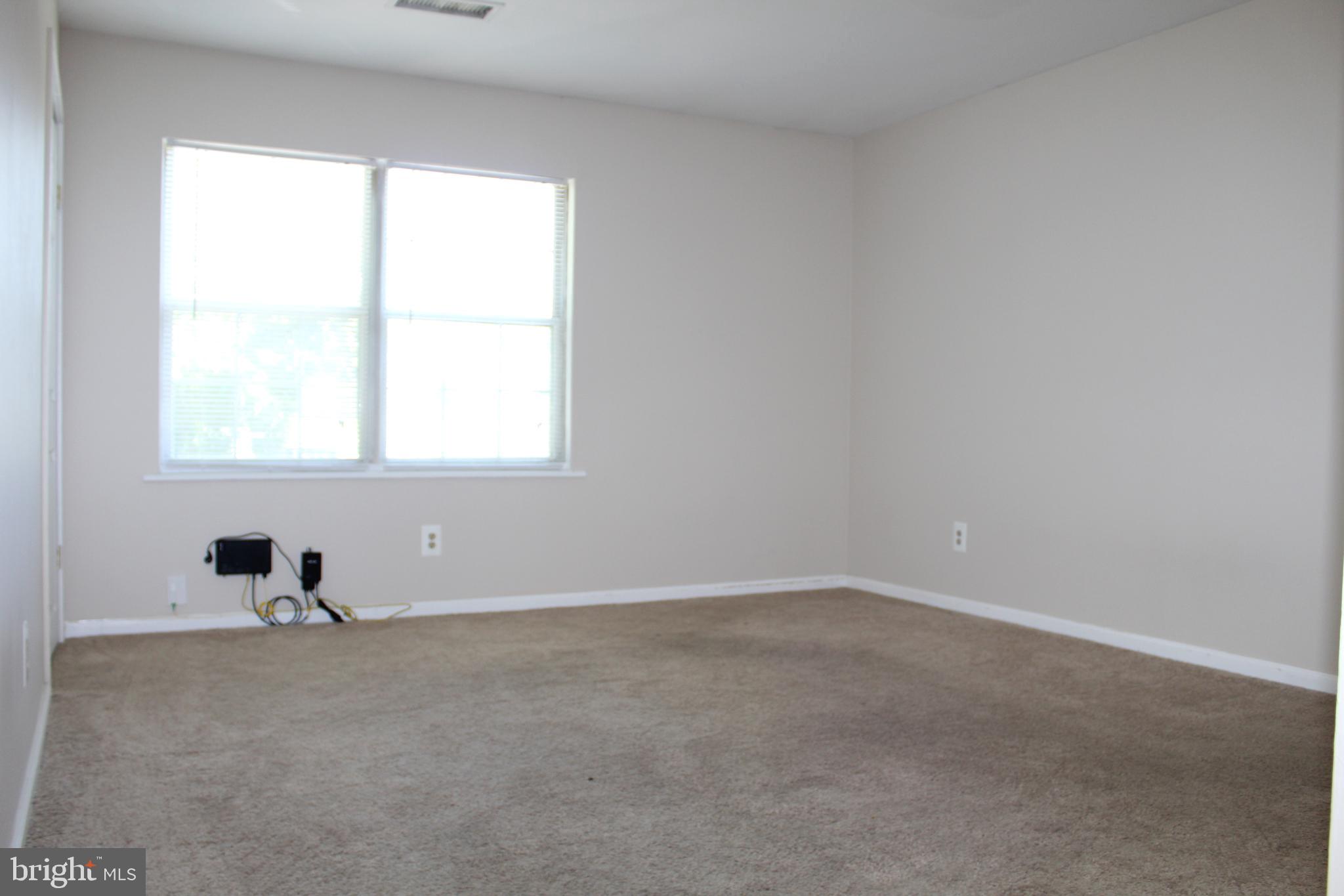 426 Harmon Road, Unit 2 Philadelphia, PA 19128 - Photo 4 of 13 Living Room