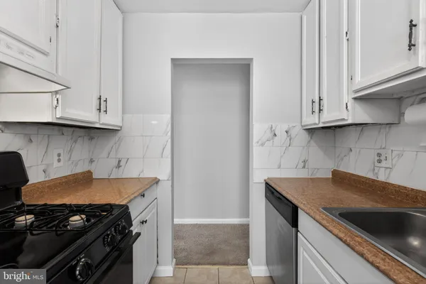 $1,750 | 426 Harmon Road, Unit 2, Philadelphia, PA 19128