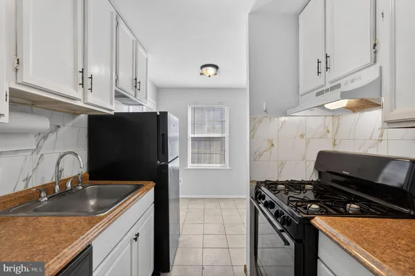 $1,750 | 426 Harmon Road, Unit 2, Philadelphia, PA 19128