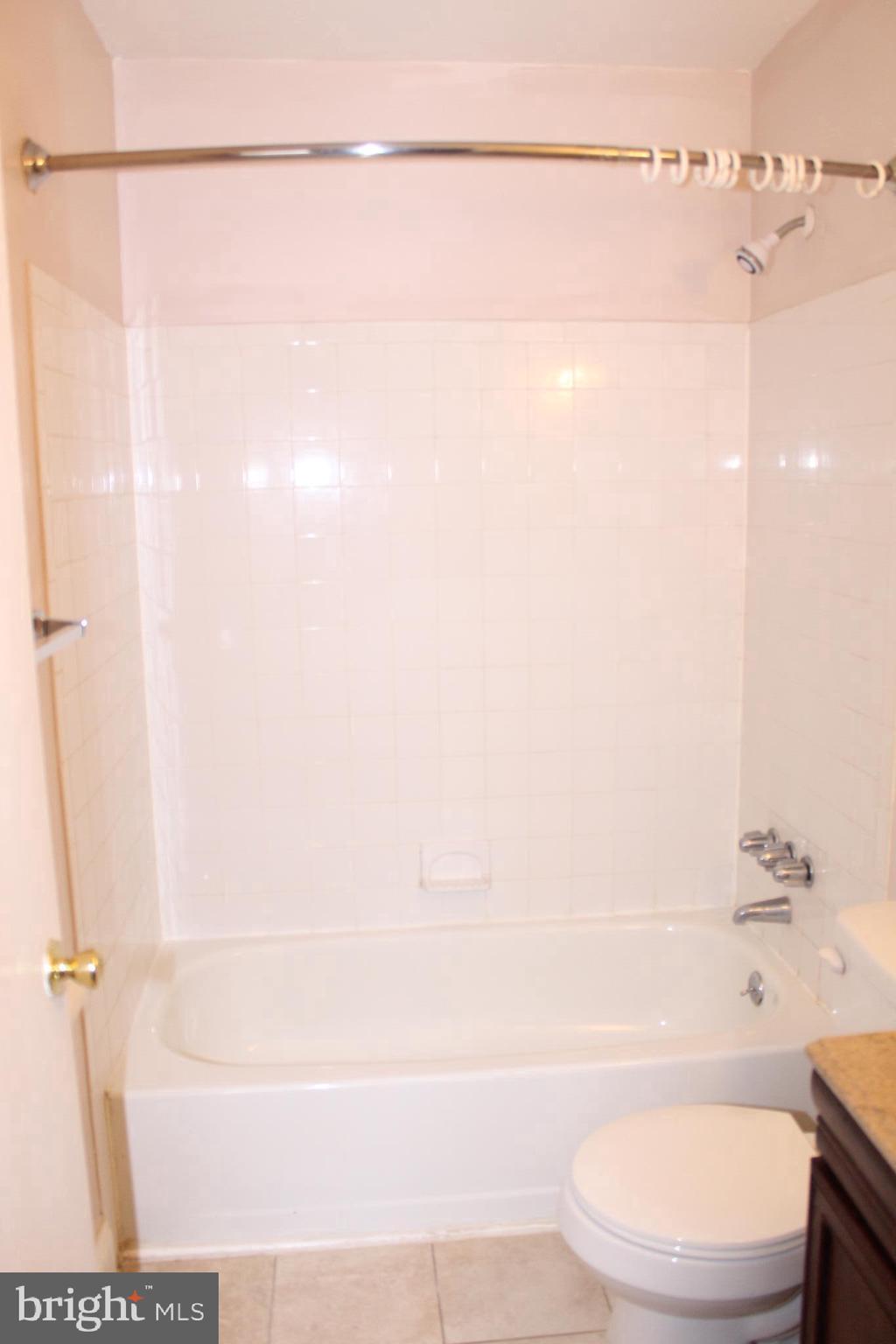 426 Harmon Road, Unit 2 Philadelphia, PA 19128 - Photo 9 of 13