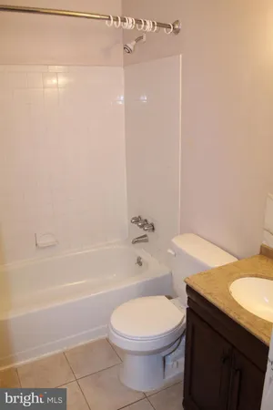 $1,750 | 426 Harmon Road, Unit 2, Philadelphia, PA 19128