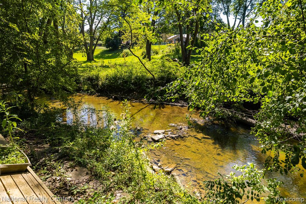 2875 West Wattles Road Troy, MI 48098 - Photo 6 of 39 Gallery Image 6