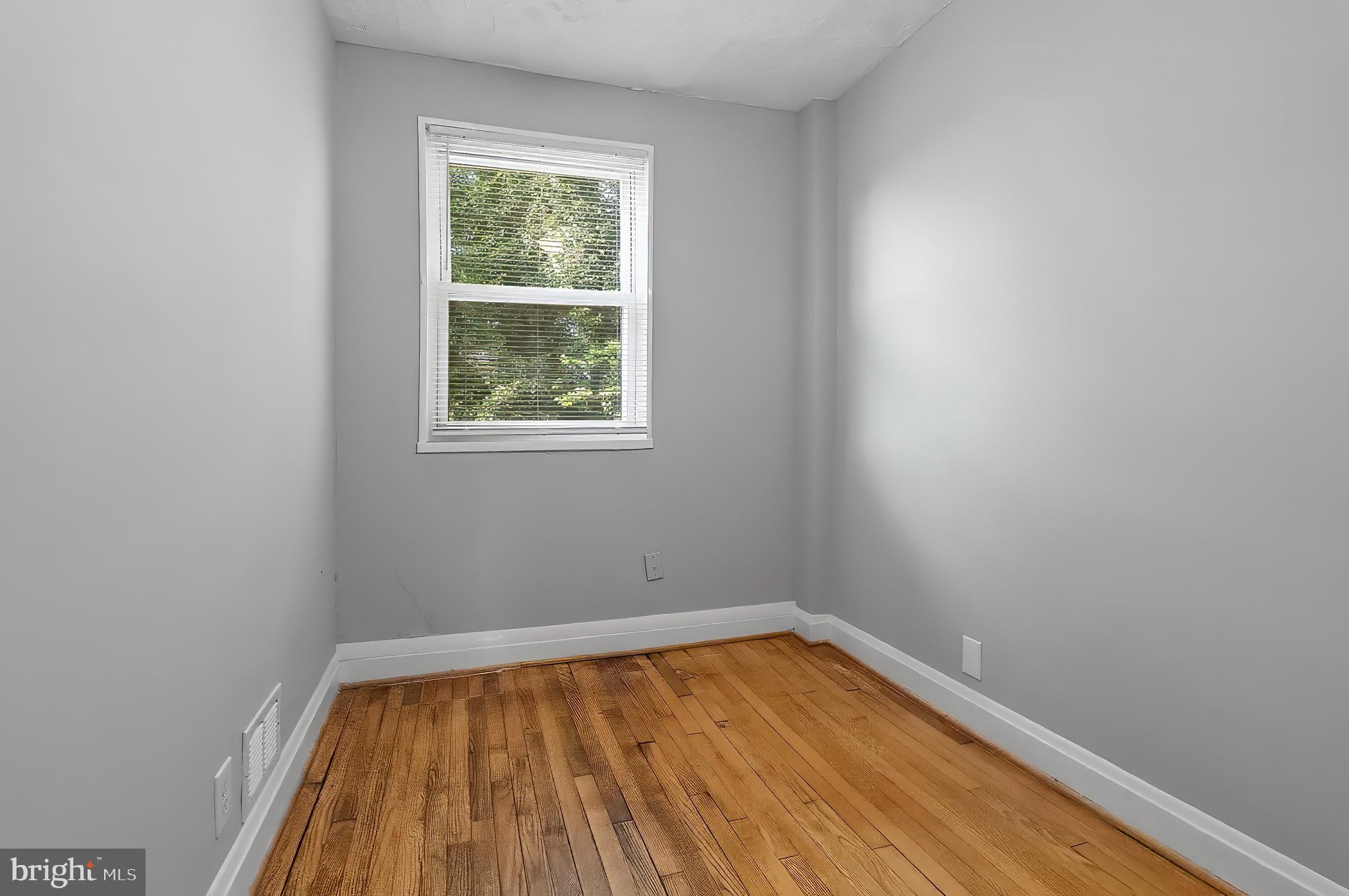 4103 Mountwood Road Baltimore, MD 21229 - Photo 15 of 22