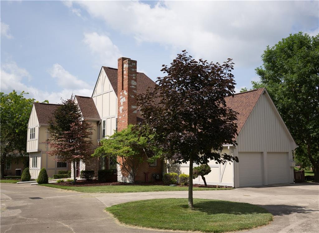 2032 Taylor Road Columbus, IN 47203 - Photo 2 of 23 Gallery Image 2