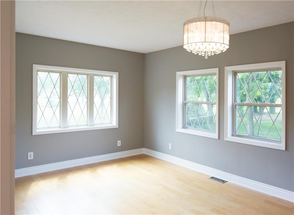 2032 Taylor Road Columbus, IN 47203 - Photo 7 of 23 Gallery Image 7