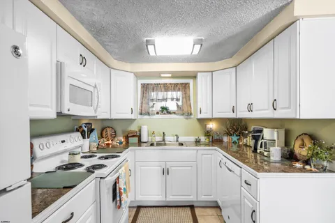 $745,000 | 23 39th Street, Unit B, Sea Isle City, NJ 08243