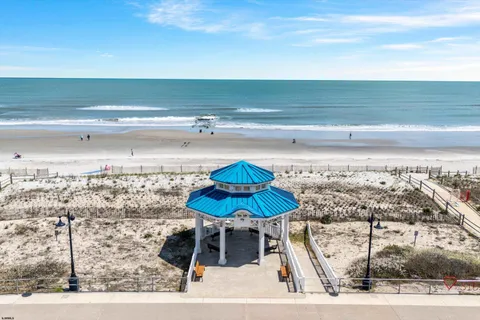 $745,000 | 23 39th Street, Unit B, Sea Isle City, NJ 08243