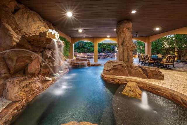 $10,950,000 | 801 North Shore Drive, Anna Maria, FL 34216