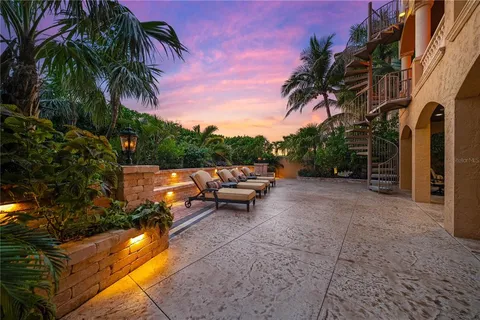 $10,950,000 | 801 North Shore Drive, Anna Maria, FL 34216