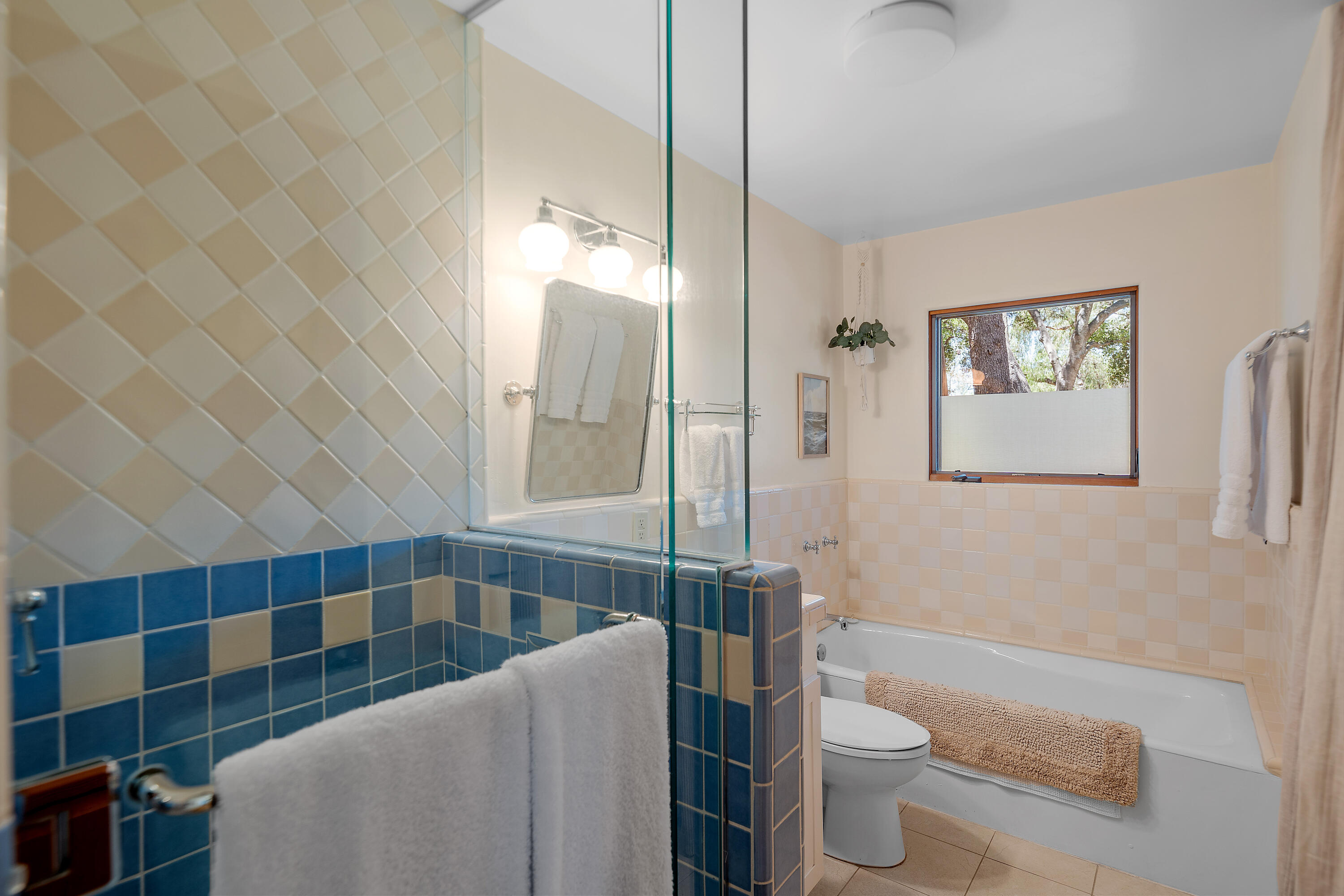 12436 Sisar Road Ojai, CA 93023 - Photo 14 of 19 Bathroom