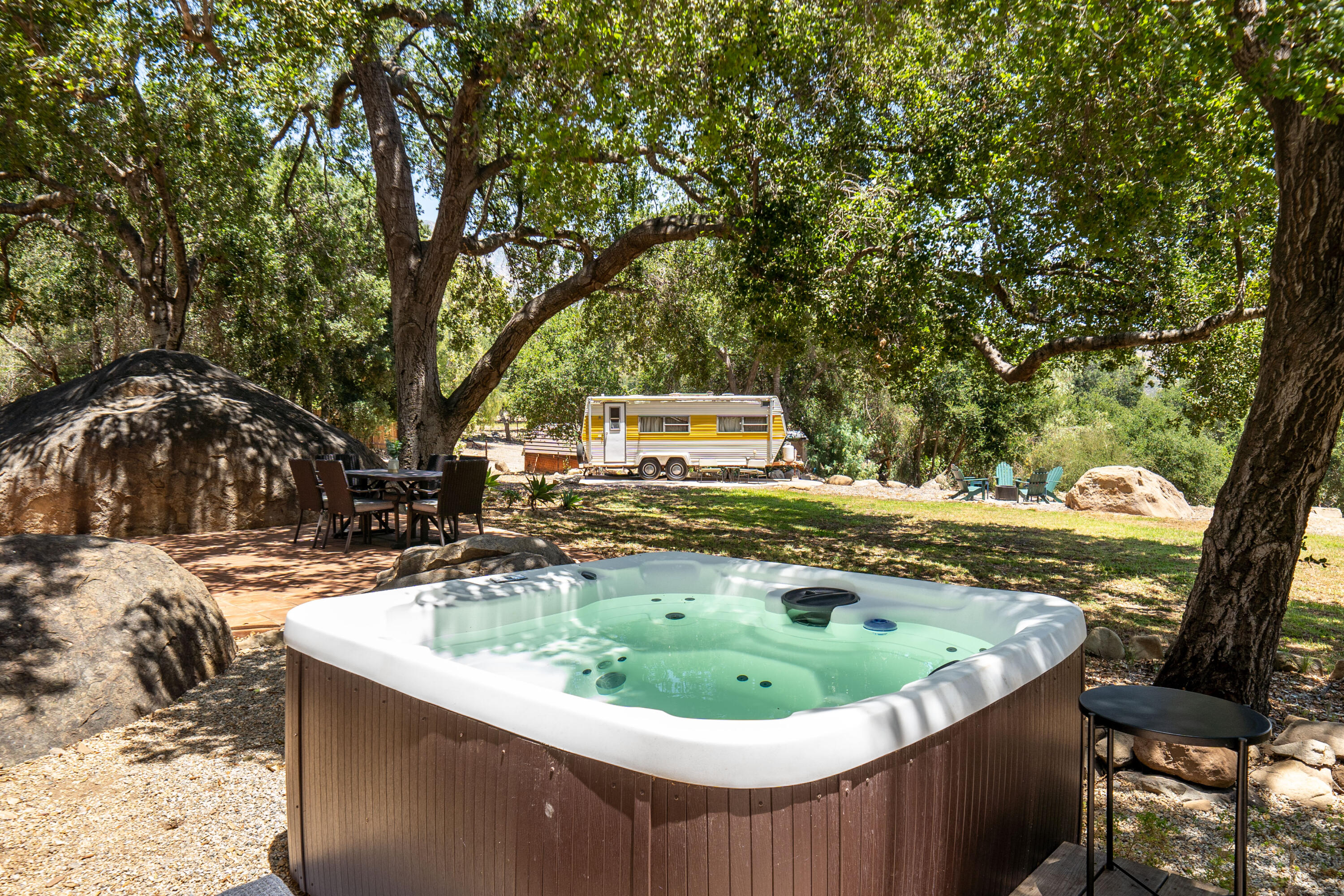12436 Sisar Road Ojai, CA 93023 - Photo 4 of 19 Spa & Backyard