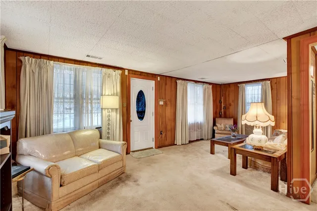 $200,000 | 2205 Ogeechee Road, Savannah, GA 31415