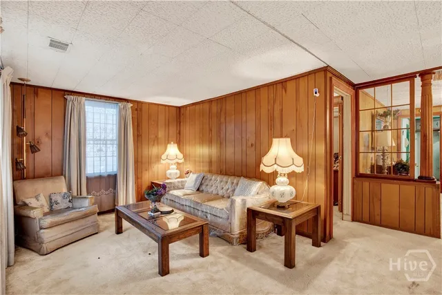 $200,000 | 2205 Ogeechee Road, Savannah, GA 31415