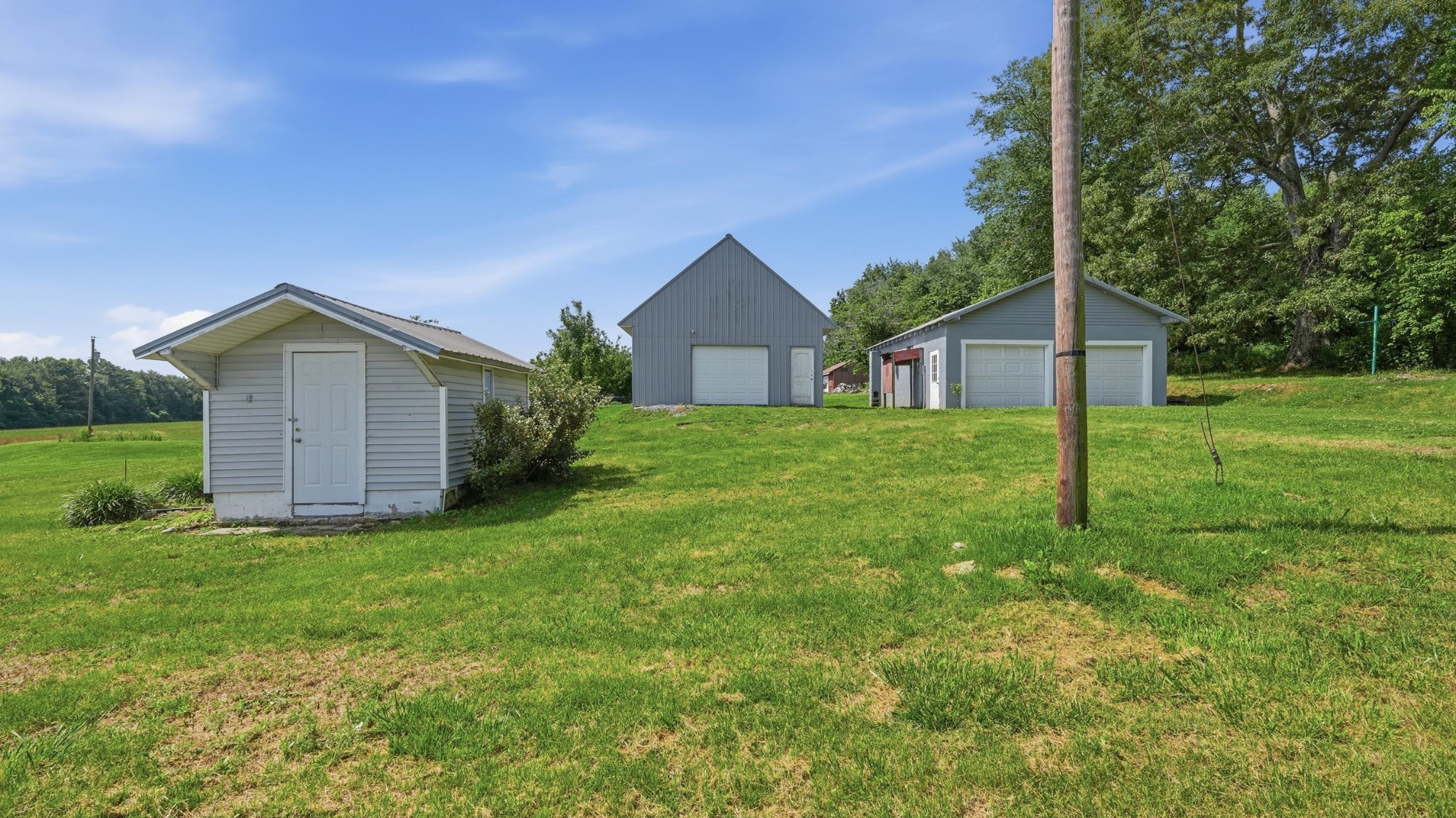 469 Fred Cooper Road McMinnville, TN 37110 - Photo 35 of 46 a house view with a garden space