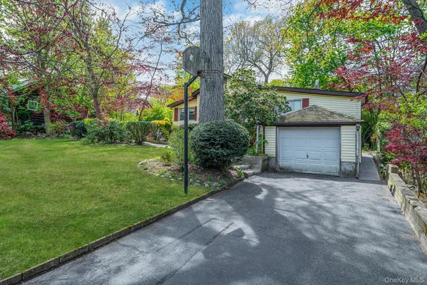 $649,999 | 18 Houghton Boulevard, Stony Brook, NY 11790