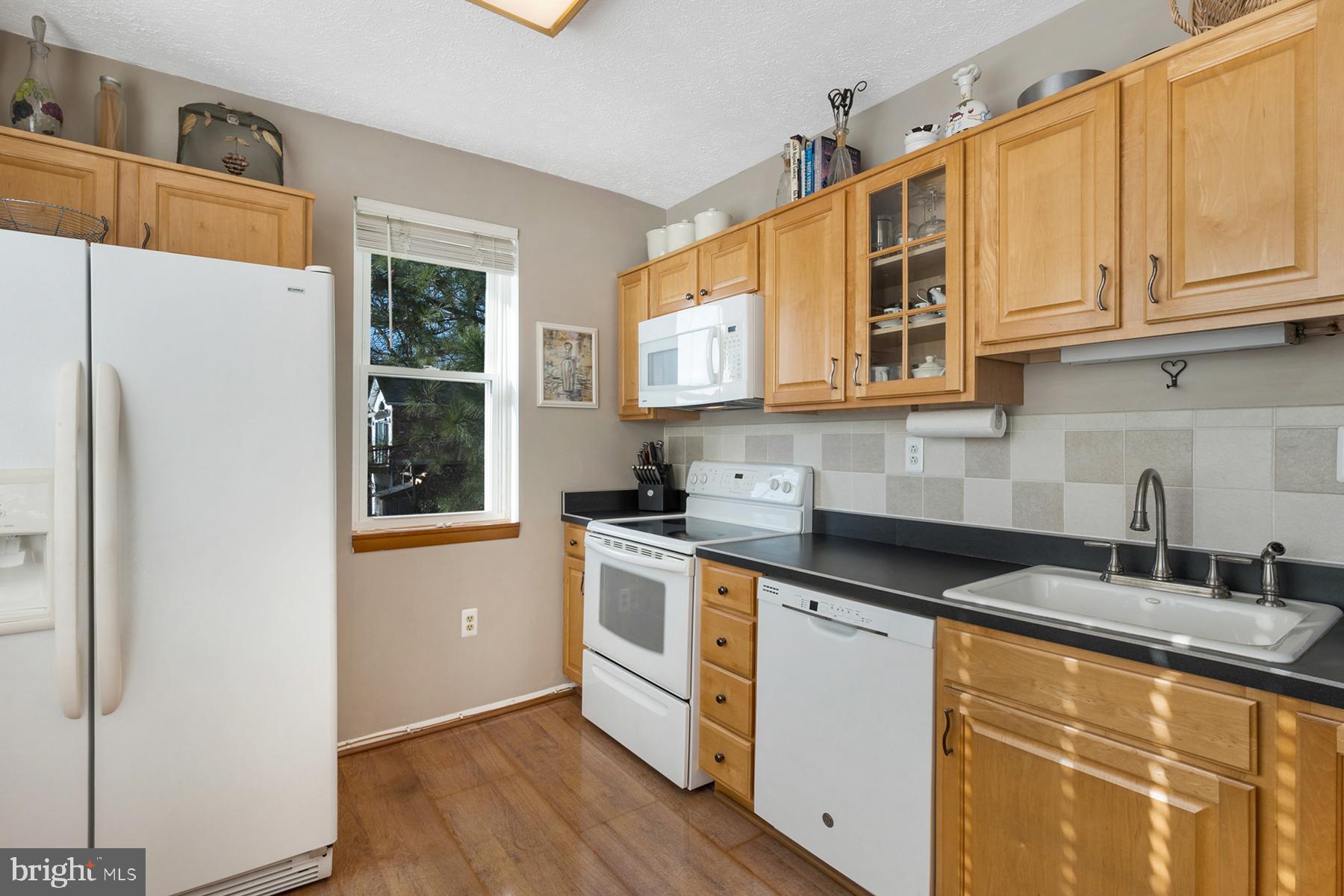 1253 Magothy Road Pasadena, MD 21122 - Photo 12 of 49 There is plenty of cabinet space