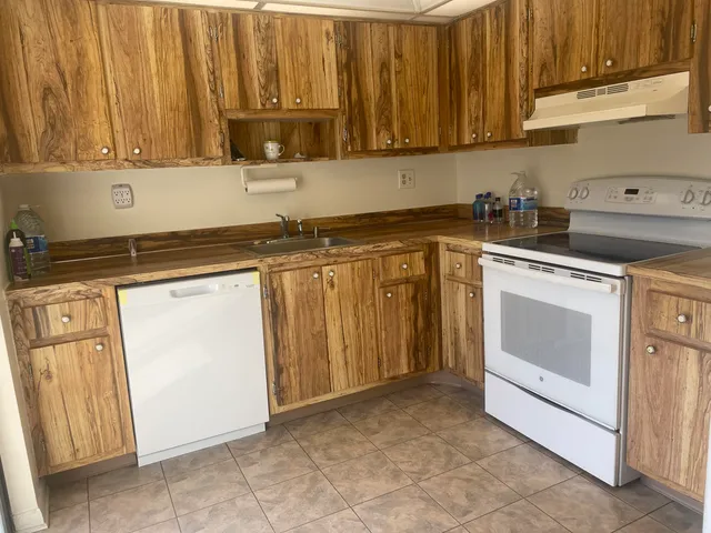 $1,650 | 83 Capri B, Unit B, Delray Beach, FL 33484