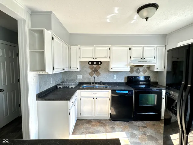 $189,750 | 5813 Somers Drive, Indianapolis, IN 46237