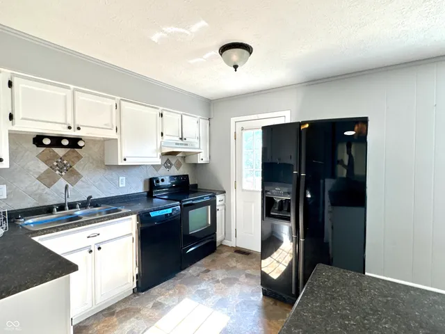 $189,750 | 5813 Somers Drive, Indianapolis, IN 46237