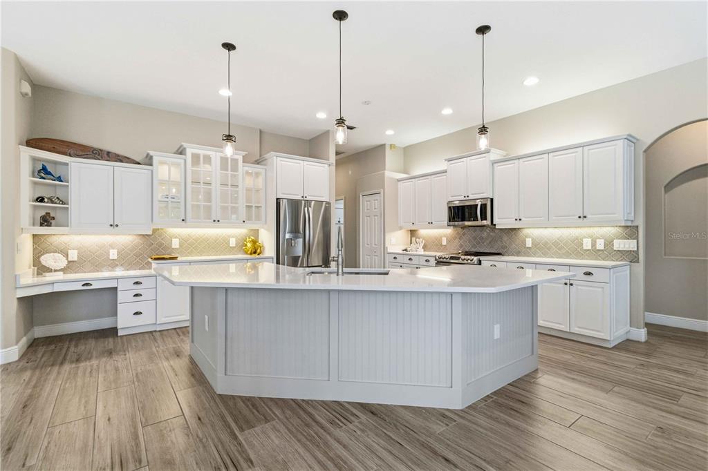 10622 Cheval Place Lakewood Ranch, FL 34202 - Photo 5 of 19