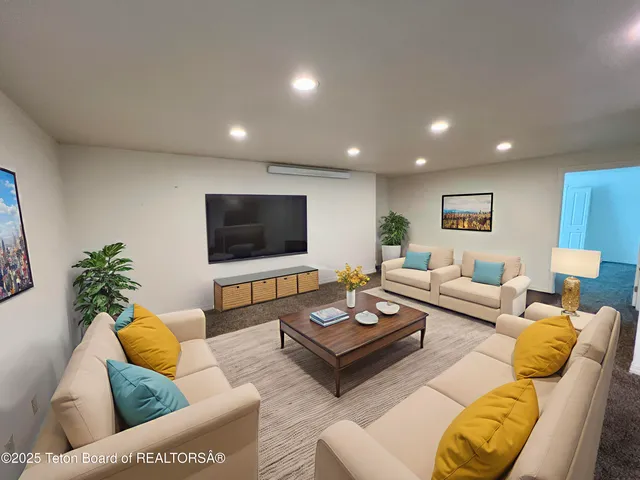 $695,000 | 233 Butte Star Valley Ranch, Thayne, WY 83127