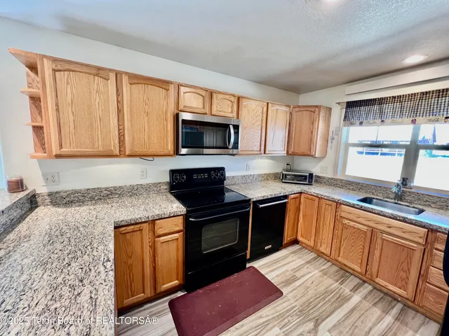 $695,000 | 233 Butte Star Valley Ranch, Thayne, WY 83127