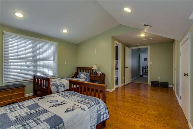 3613 Robin Road Nashville, TN 37204 - Photo 16 of 20 Upstairs Bedroom (3)