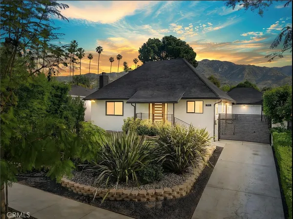 $1,849,000 | 1911 West Kenneth Road, Glendale, CA 91201